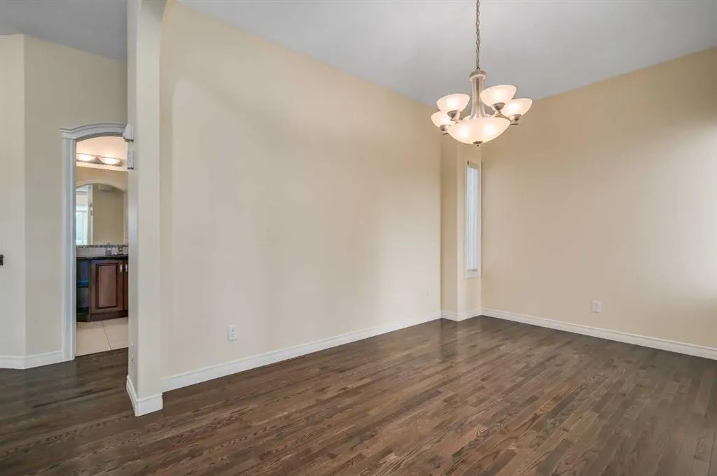 43 Sage Valley Court NW