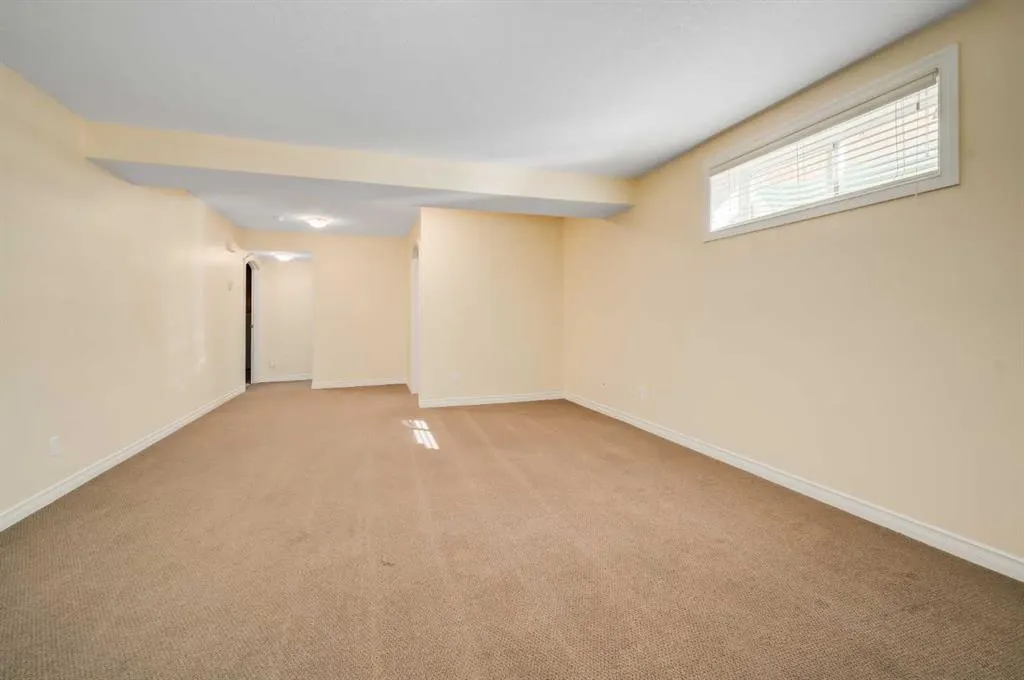 43 Sage Valley Court NW