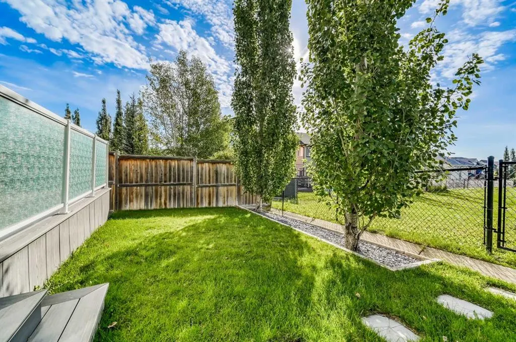 43 Sage Valley Court NW