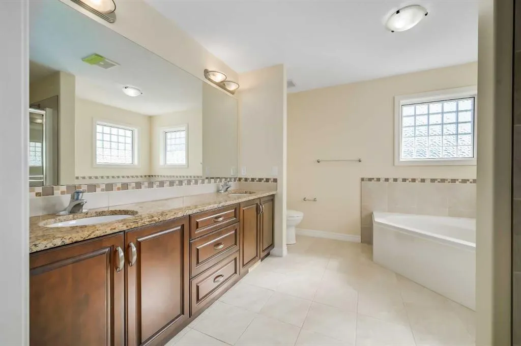 43 Sage Valley Court NW