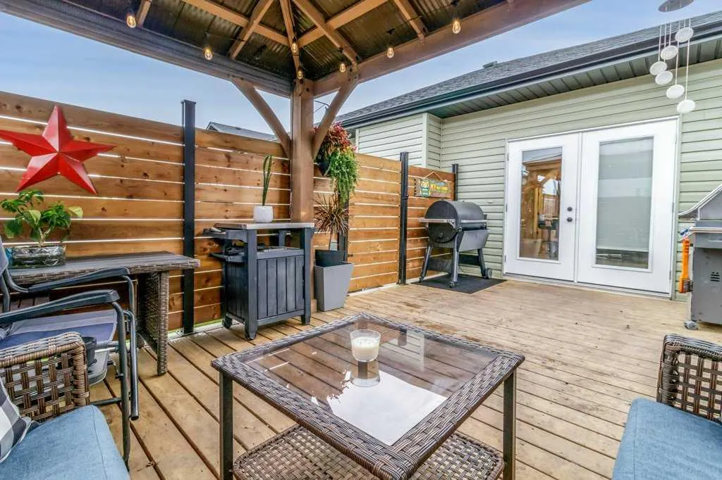 106 Hollman Close