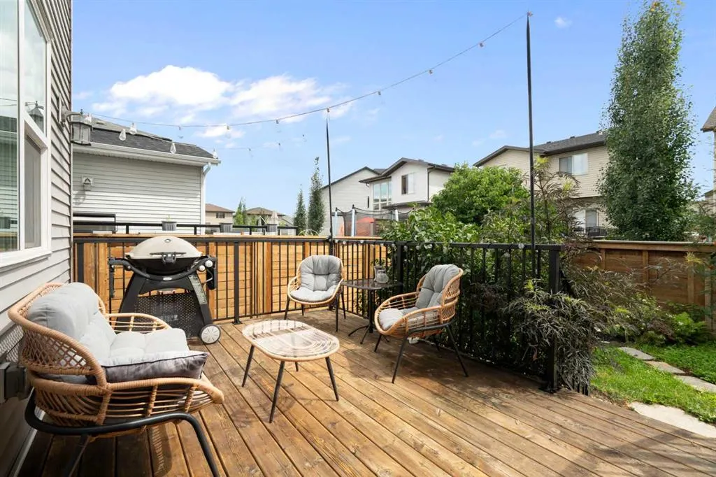 21 Walden Way SE