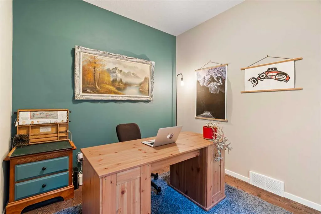 21 Walden Way SE