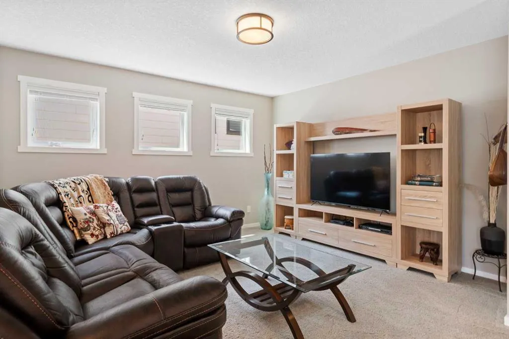 21 Walden Way SE