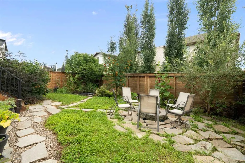 21 Walden Way SE
