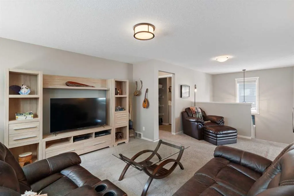 21 Walden Way SE