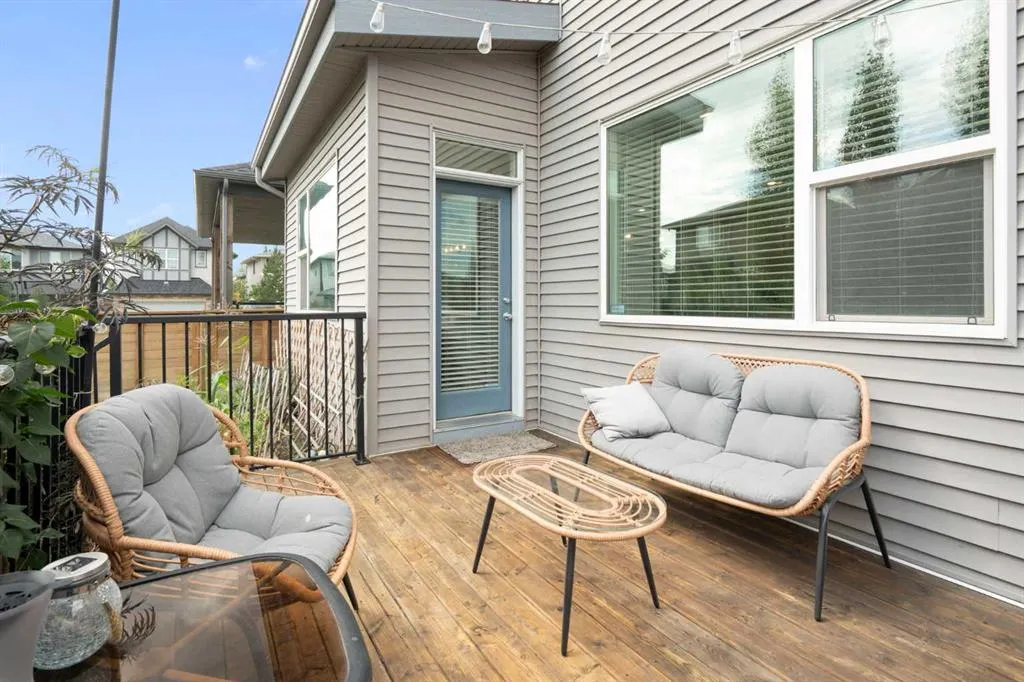 21 Walden Way SE