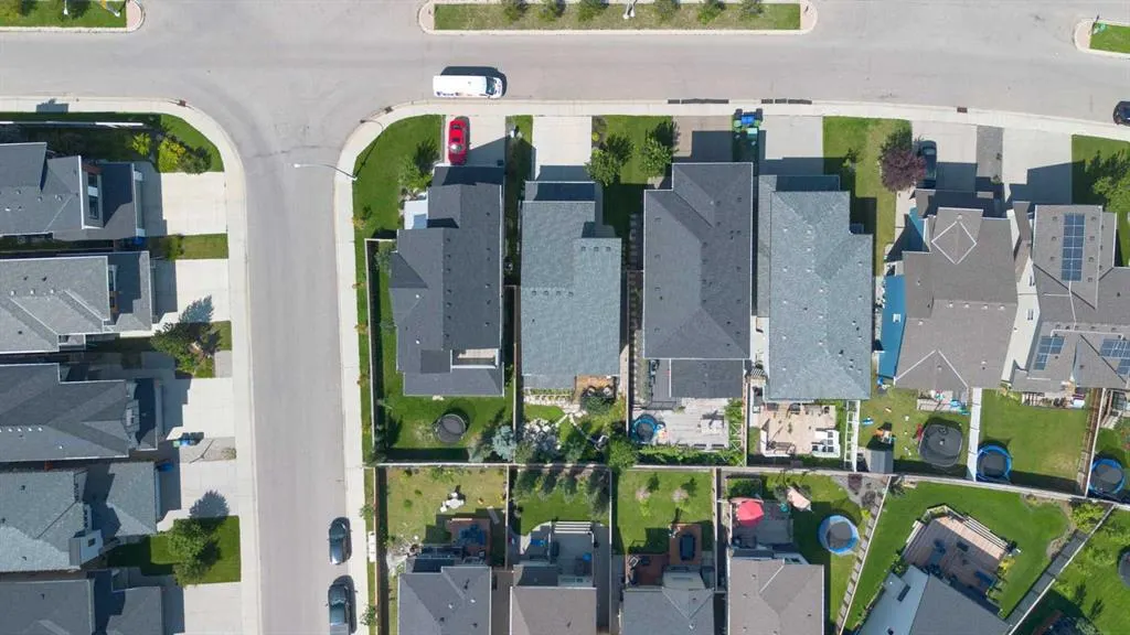 21 Walden Way SE