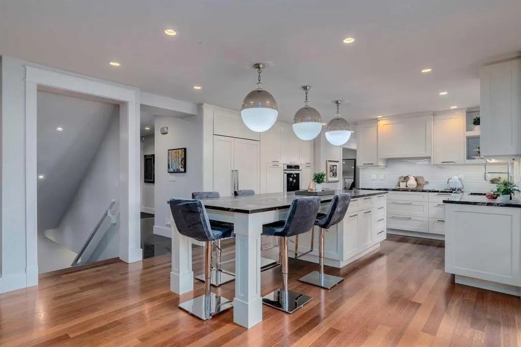116 Bay View Drive SW