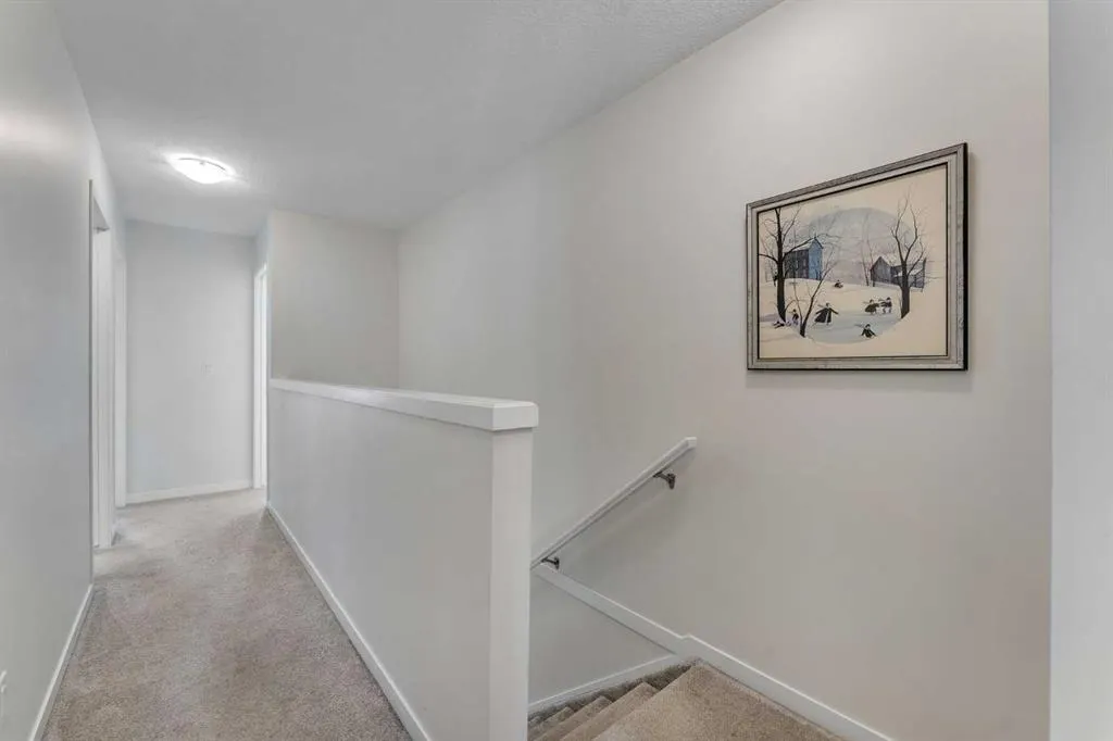 302 South Point Square SW