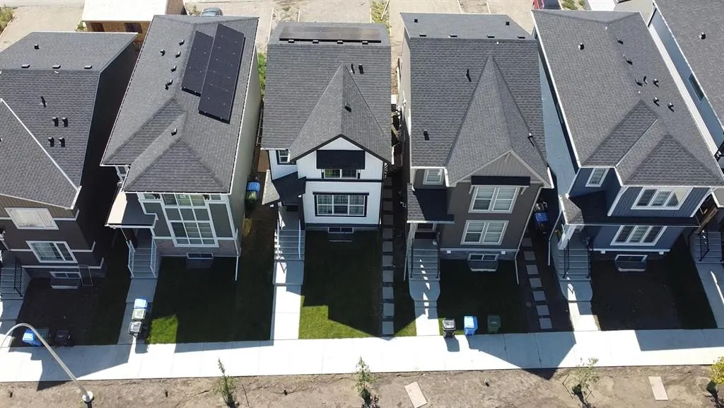 313 Ambleton Drive NW