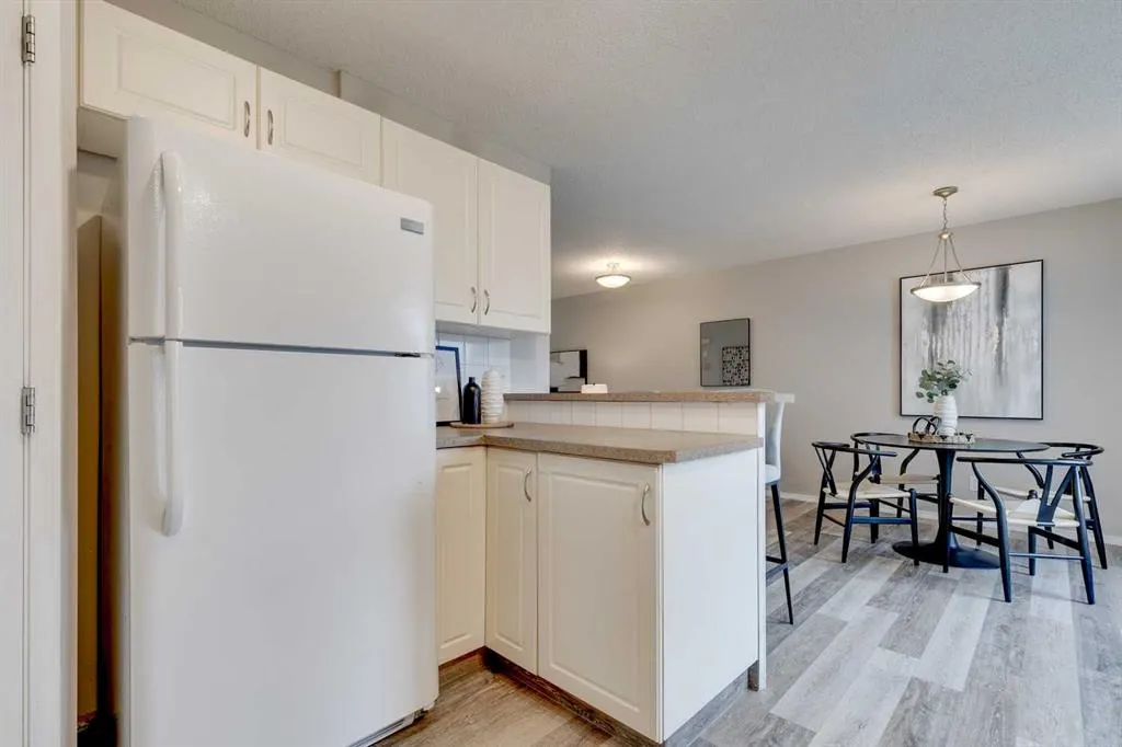 910 Prairie Sound Circle NW