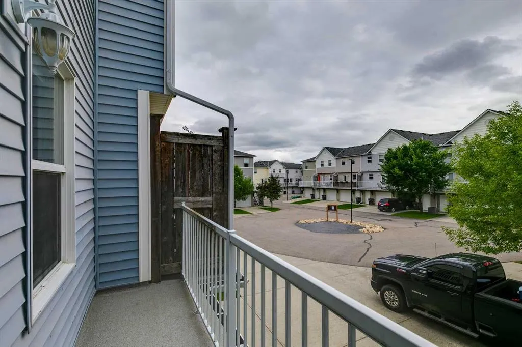 910 Prairie Sound Circle NW