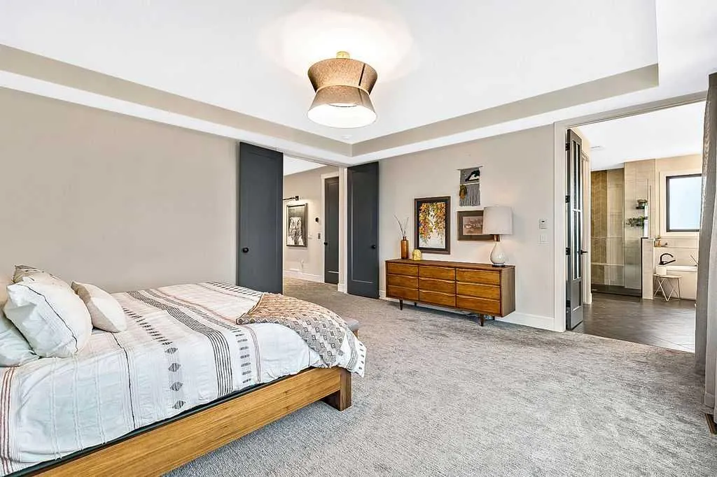 10 Westmount Point