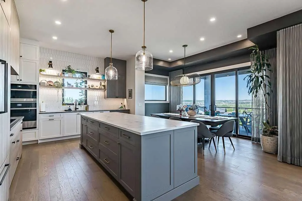 10 Westmount Point