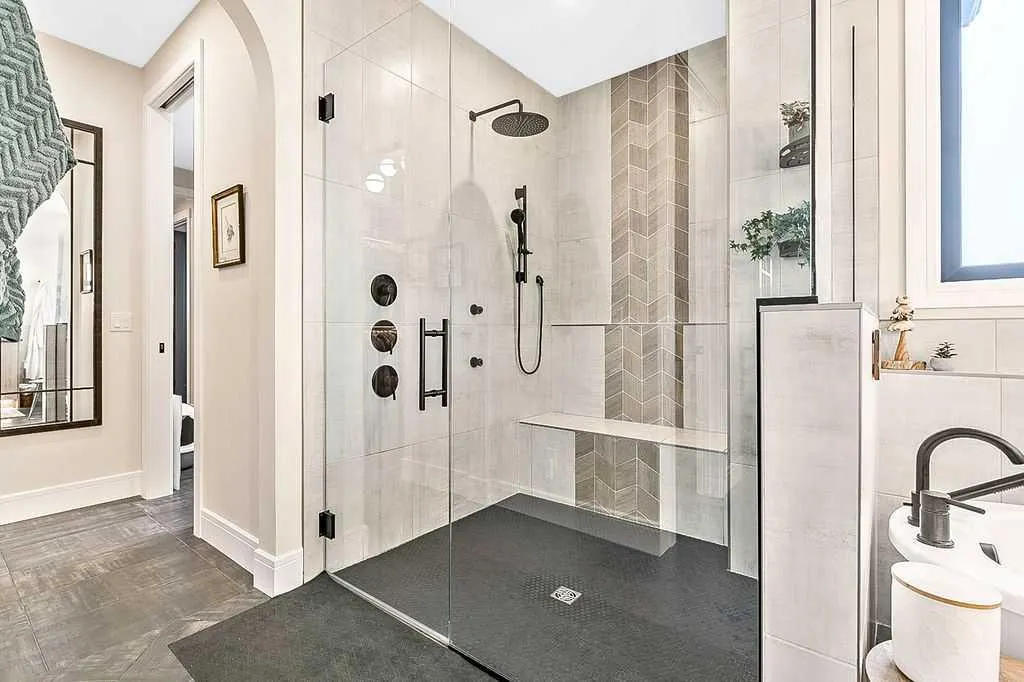 10 Westmount Point