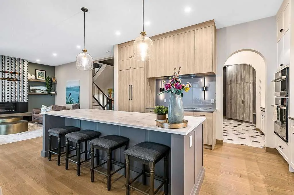 10 Westmount Point