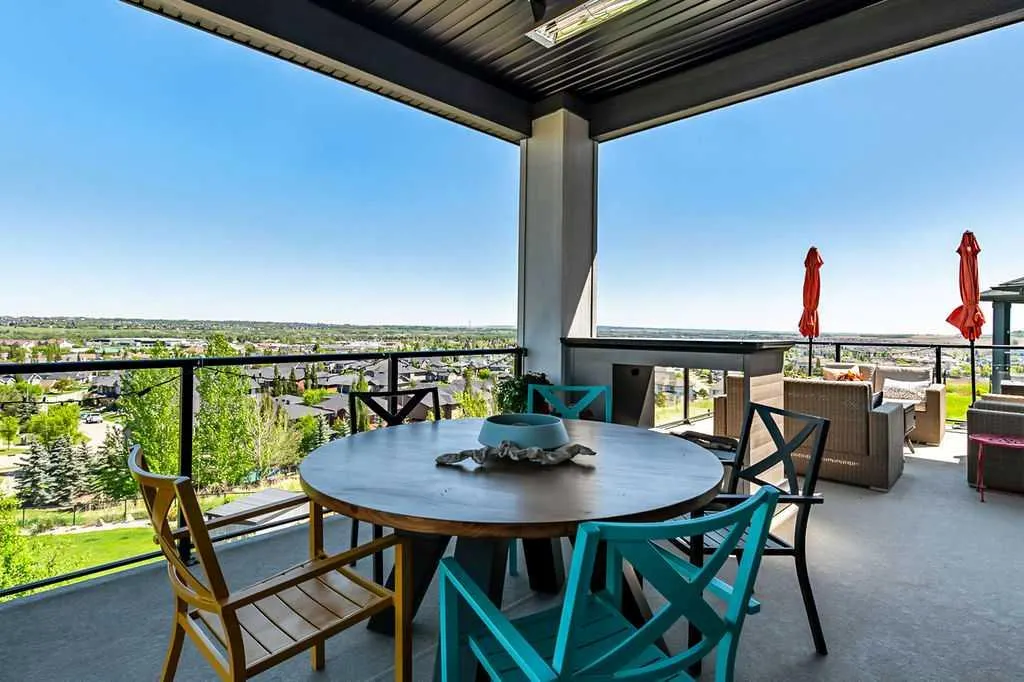10 Westmount Point