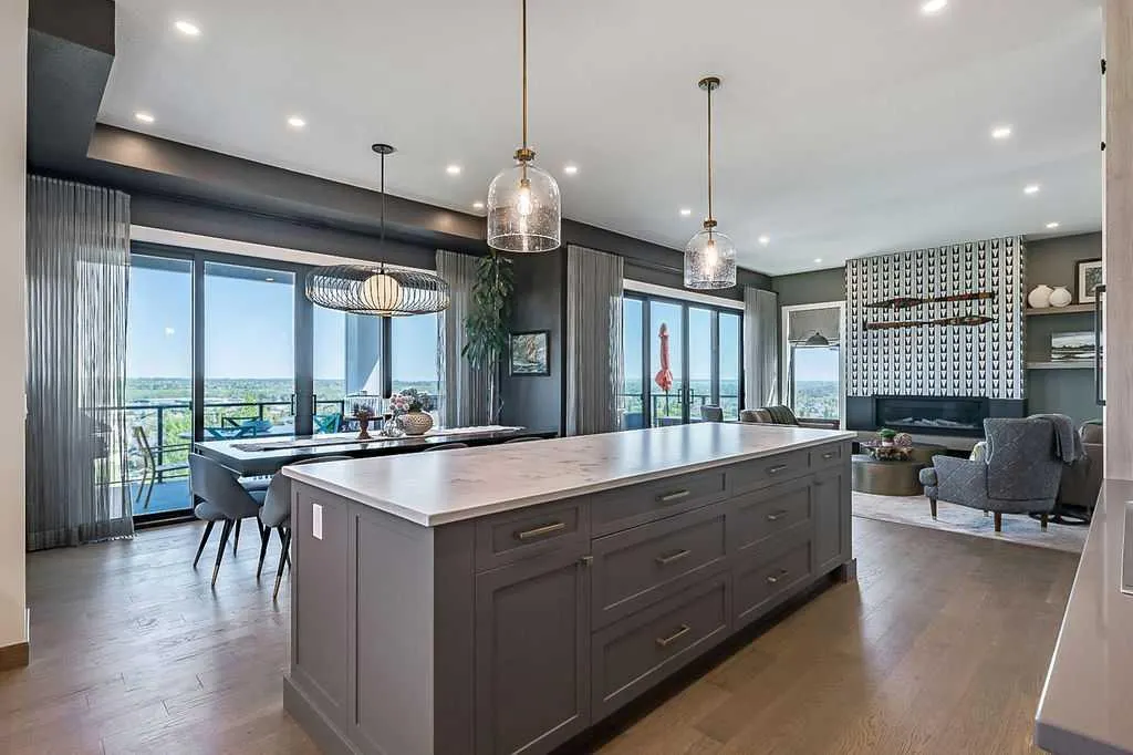 10 Westmount Point