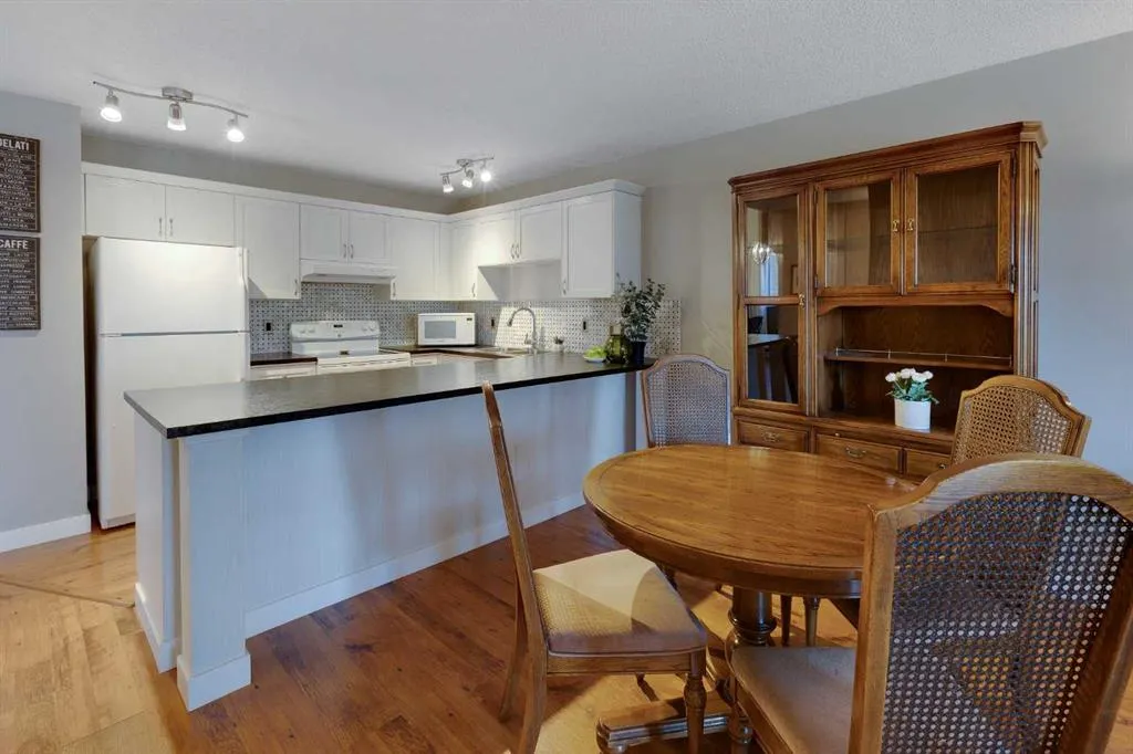 84 Everglade Drive SE