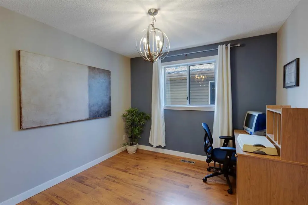 84 Everglade Drive SE