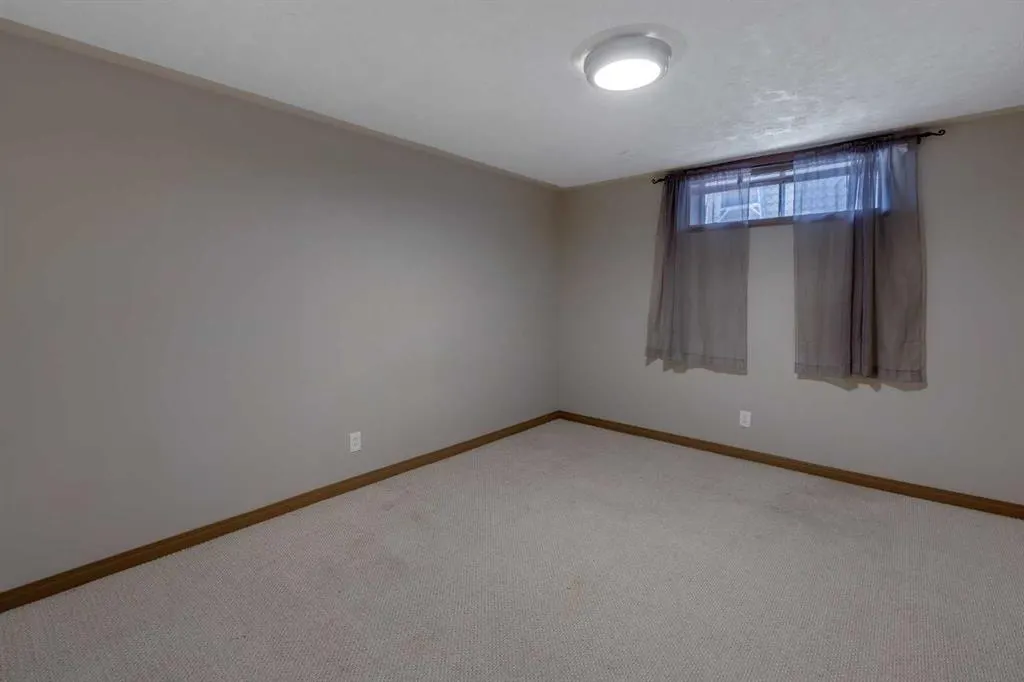 84 Everglade Drive SE