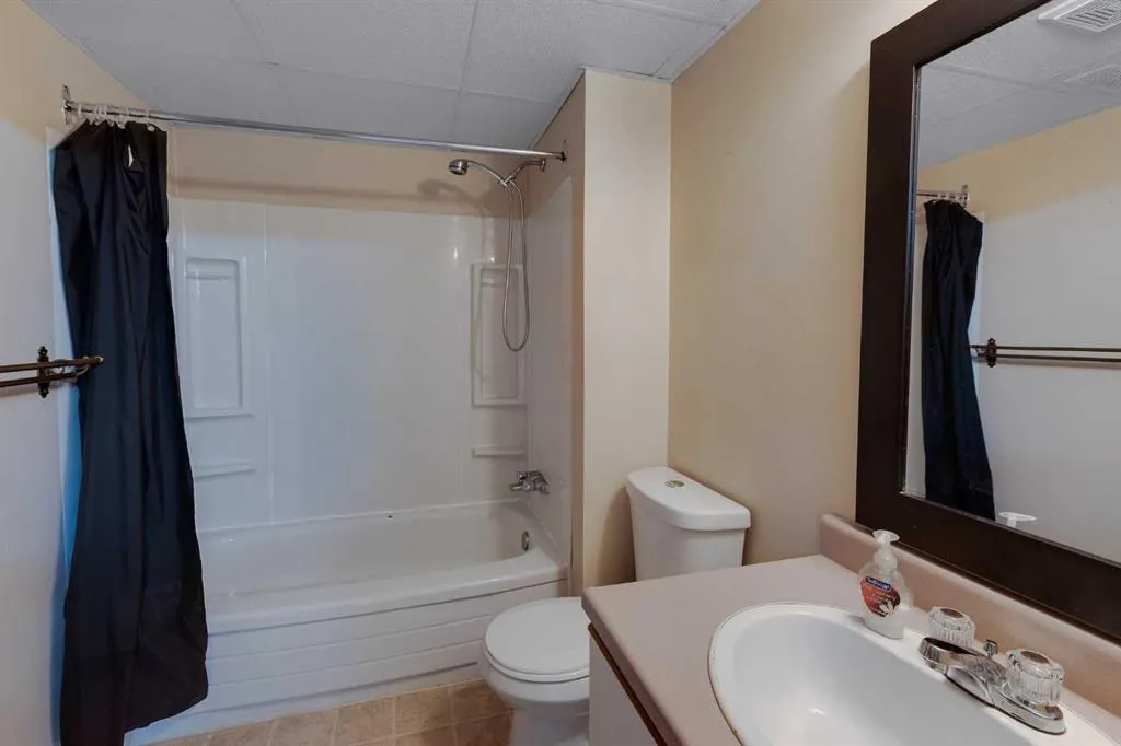 84 Everglade Drive SE