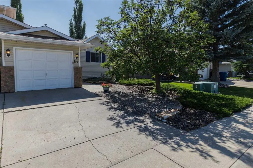 84 Everglade Drive SE