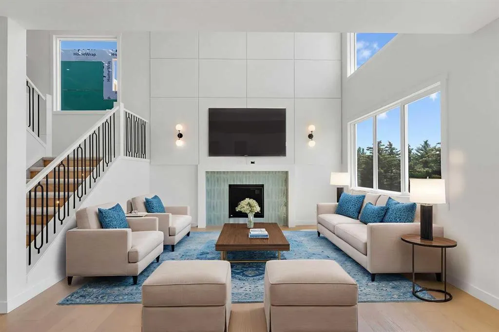 348 Waterford Grove