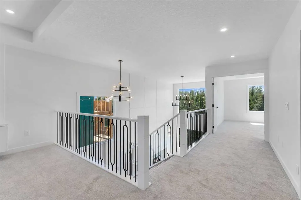 348 Waterford Grove