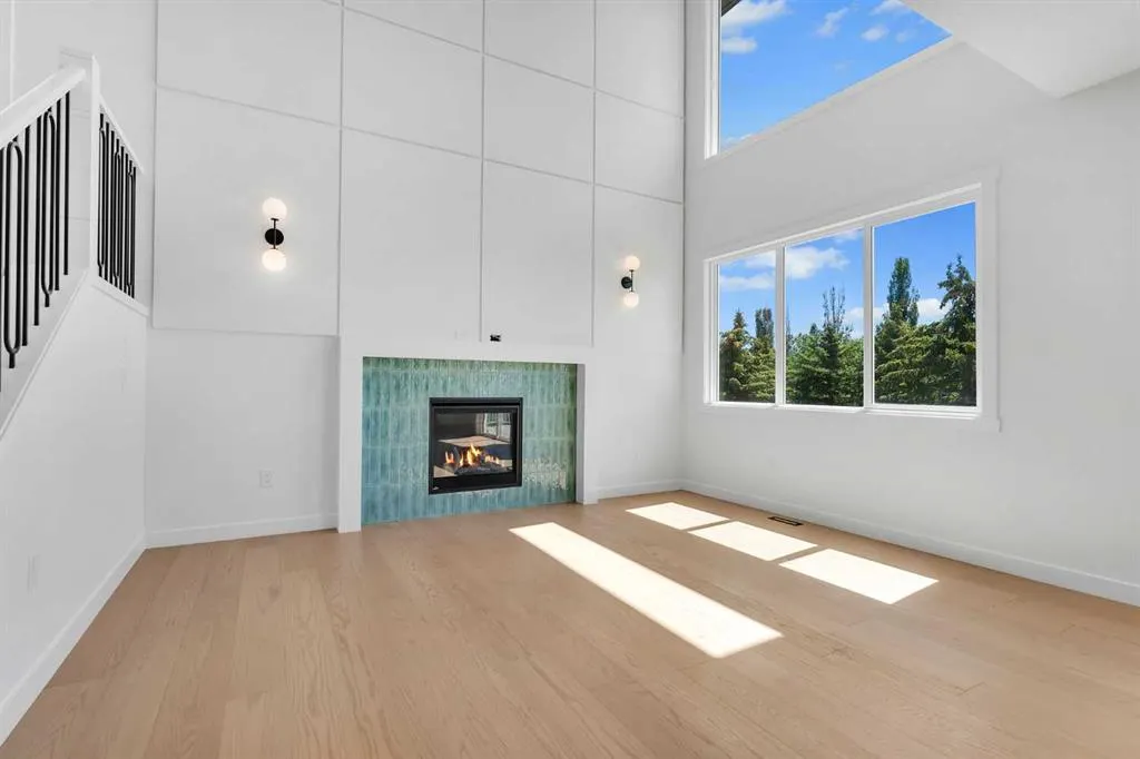 348 Waterford Grove