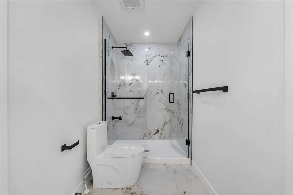 348 Waterford Grove