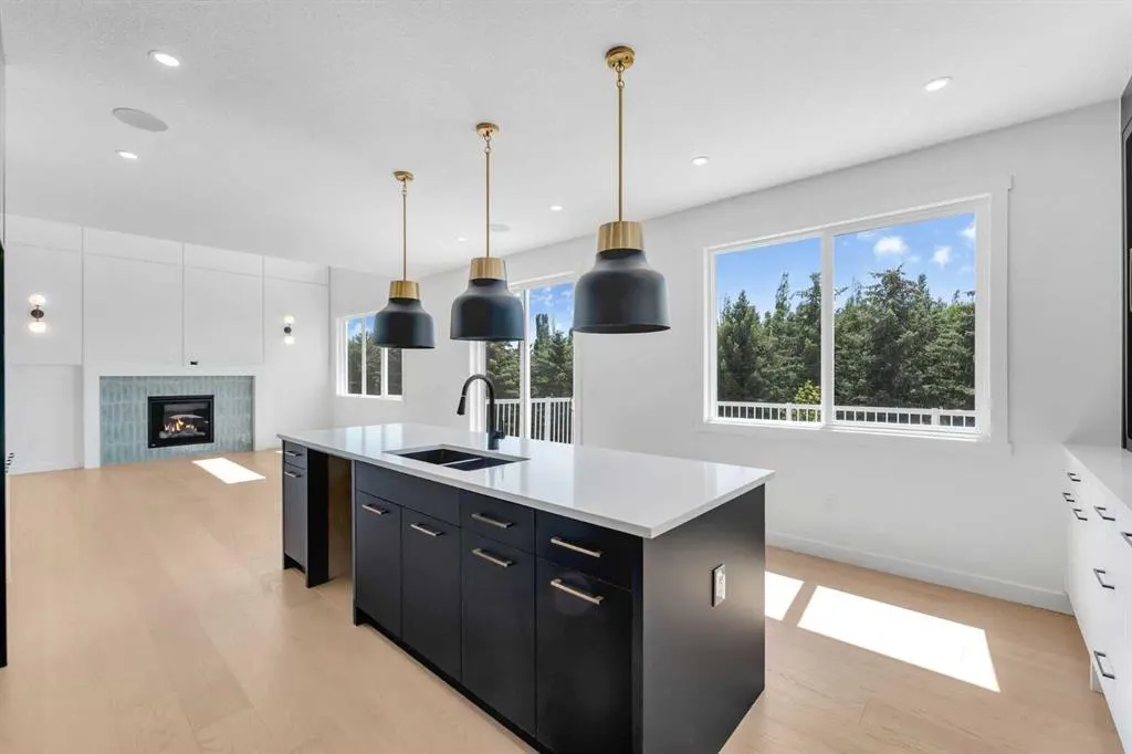348 Waterford Grove