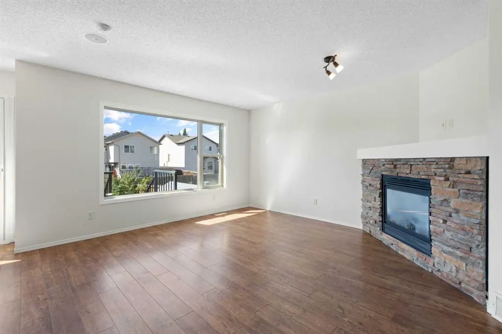 21 Covebrook Close NE