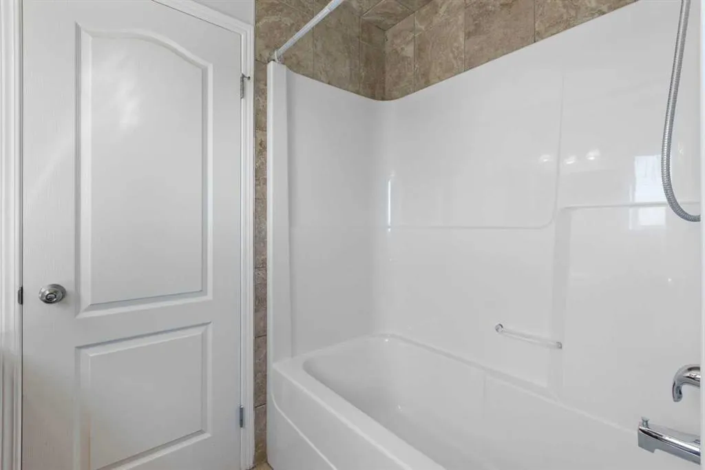 21 Covebrook Close NE