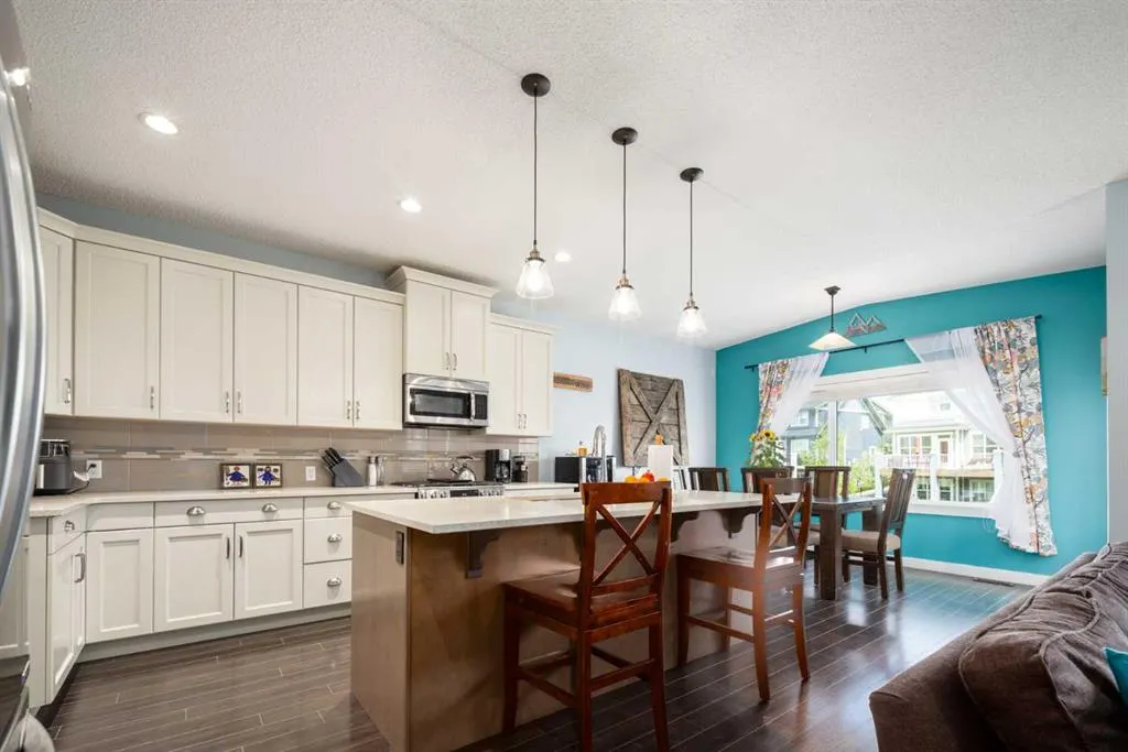 84 Sunset Manor