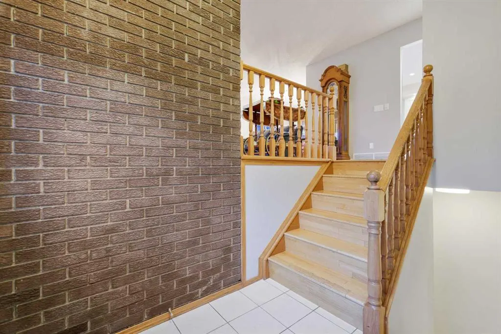 147 Whitehorn Road NE
