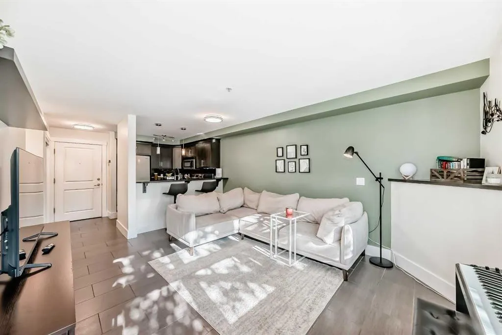 725 4 Street NE, #104