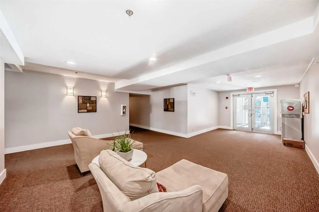 725 4 Street NE, #104