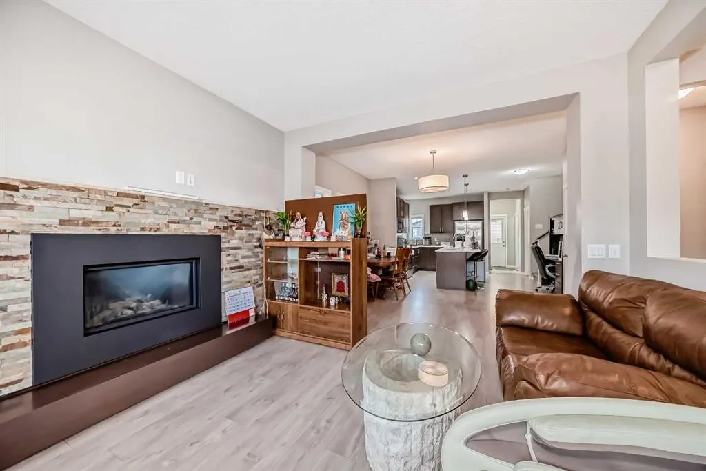 9 Copperpond Avenue SE