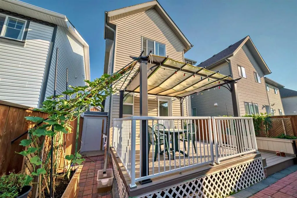 9 Copperpond Avenue SE