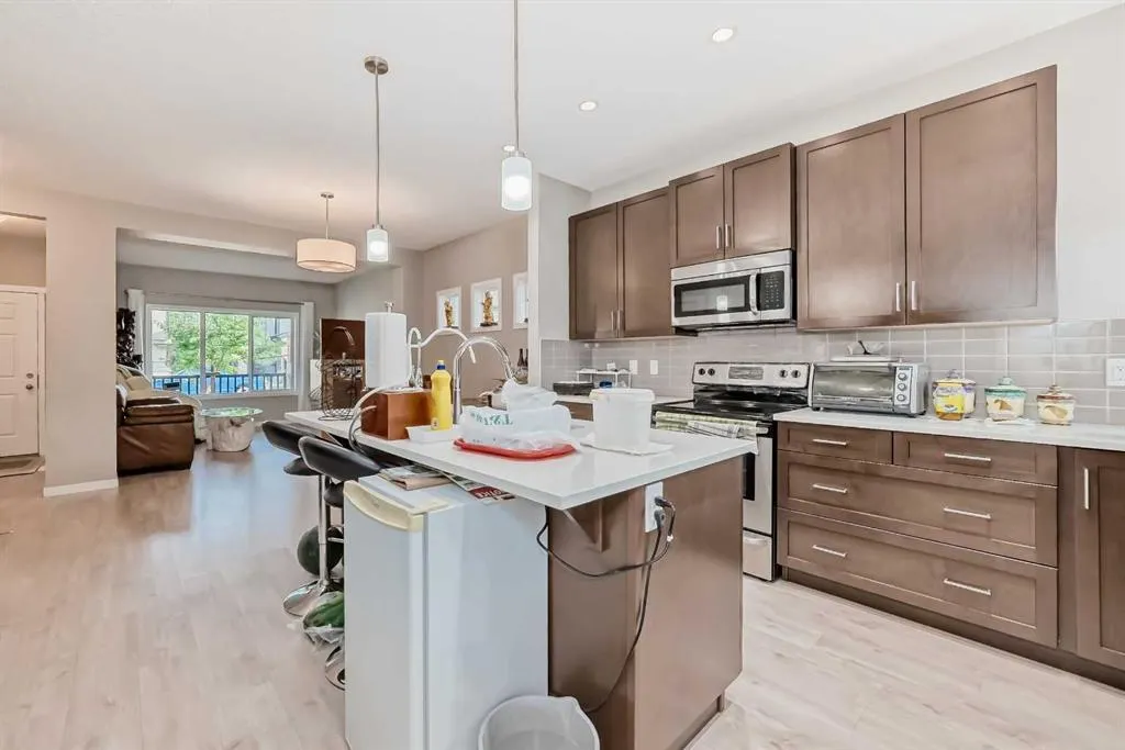 9 Copperpond Avenue SE