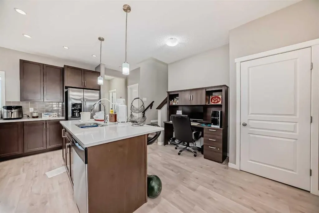 9 Copperpond Avenue SE