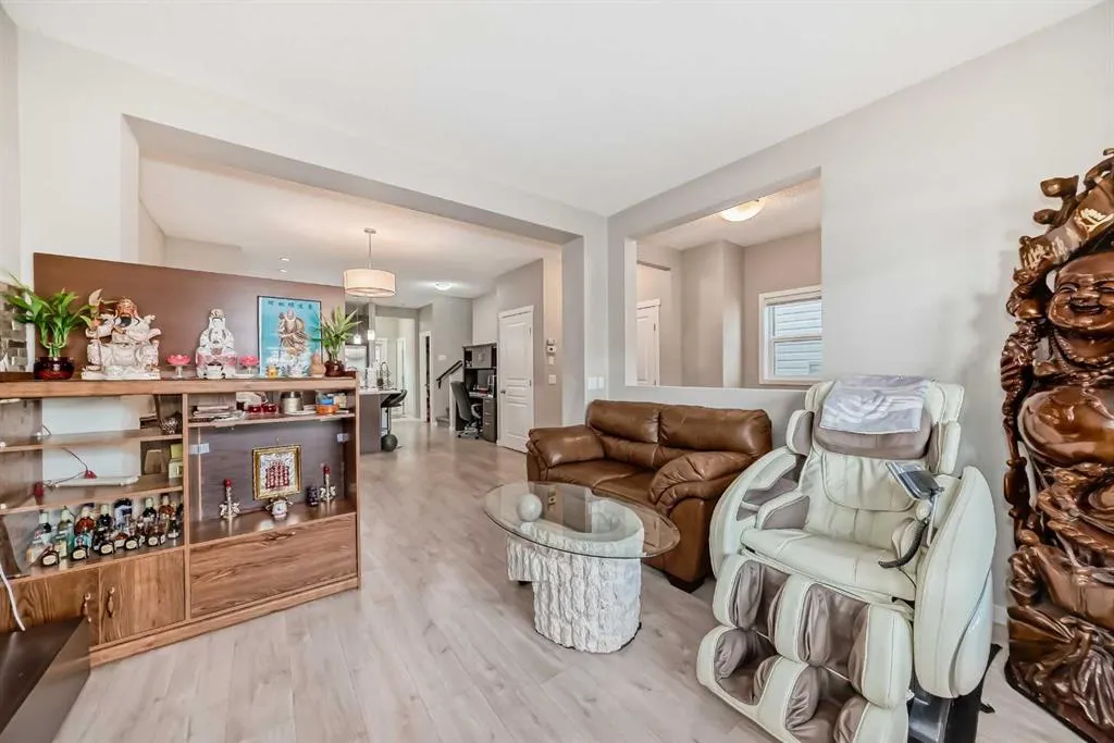 9 Copperpond Avenue SE