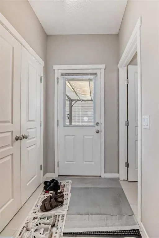 9 Copperpond Avenue SE