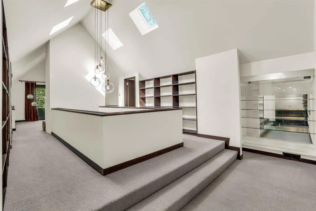 237 Escarpment Drive