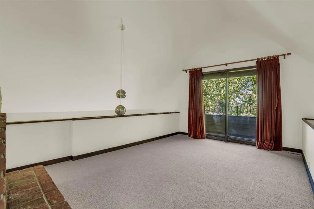 237 Escarpment Drive