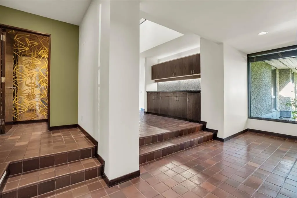 237 Escarpment Drive
