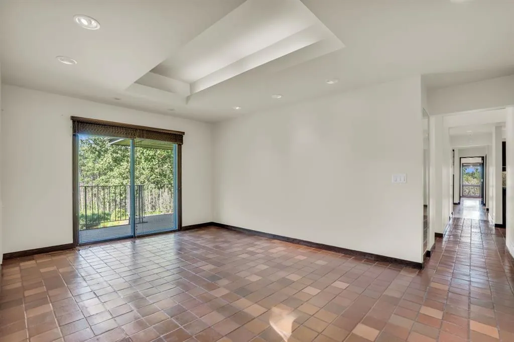 237 Escarpment Drive