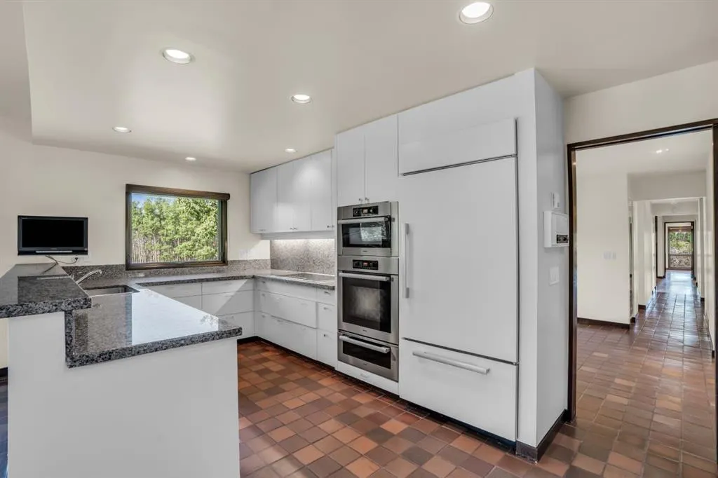 237 Escarpment Drive